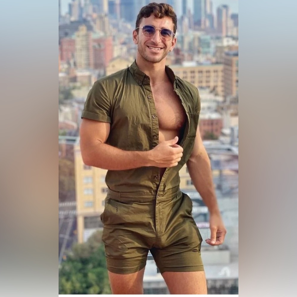 romperjack size L olive (fits more like a medium)